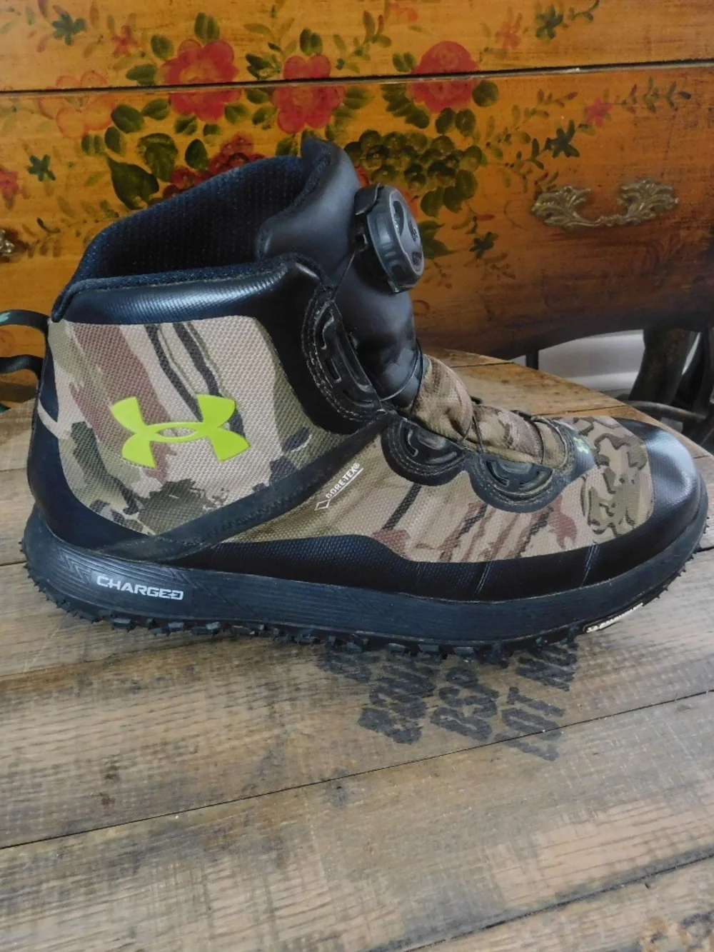 Under Armour Camo BOA Gore Tex boots Michelin Fat Tire Ridge Reaper Barren 11.5